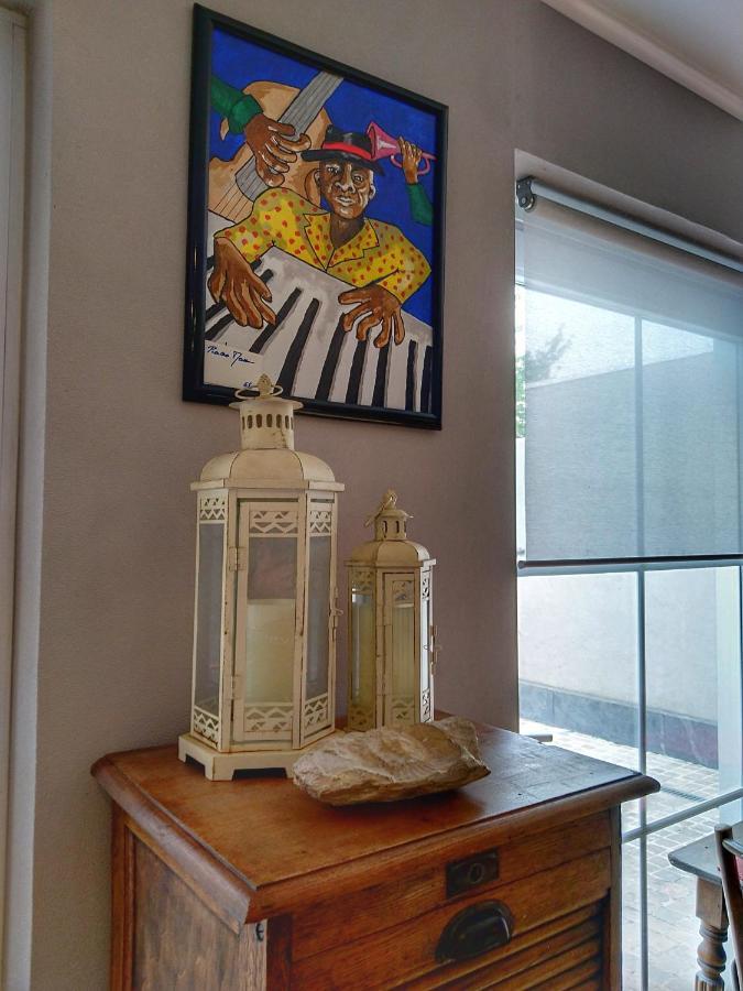 The White Door Apartment Aalst Bagian luar foto